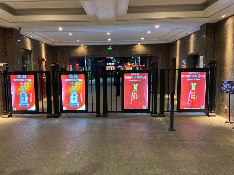 驰安科技讲解人行广告通道门在出入口控制的重要性